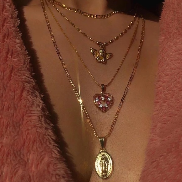 no brand Jewelry - LAST ONE!  gold angel heart mary necklace ✰